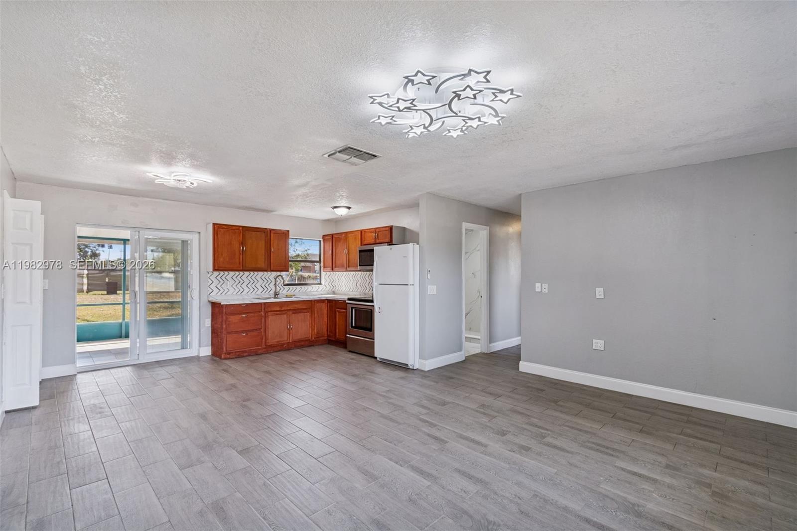 ROLLING GREEN RIDGE - Residential