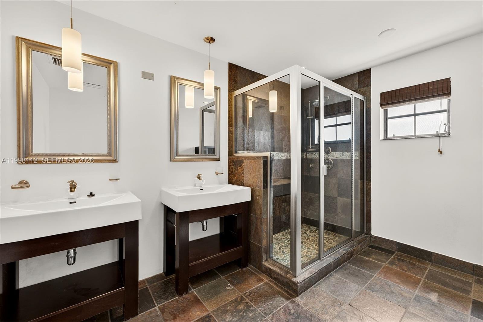 J G HEADS FARMS UNIT A - Residential Lease