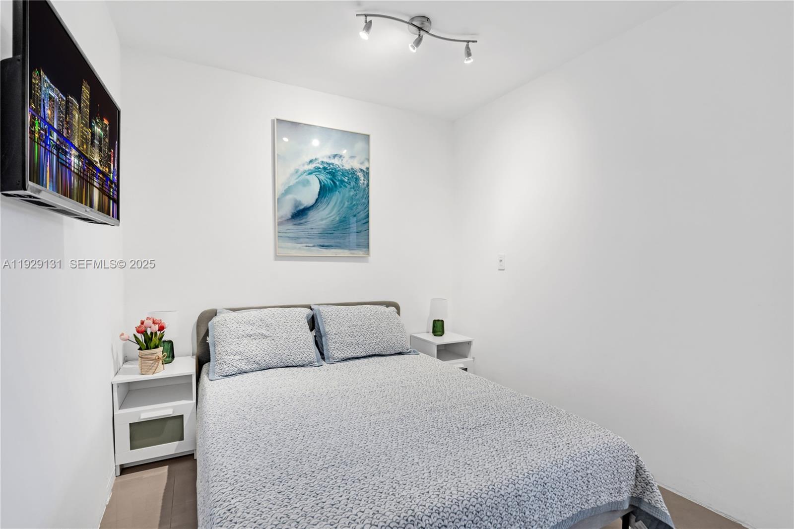 SOUTH BAY CLUB CONDO - Residential Lease