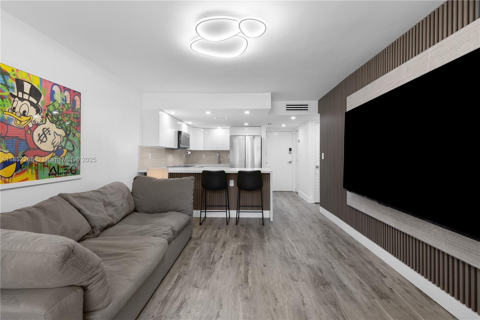 PROMENADE AT KENDALE LAKE - Residential
