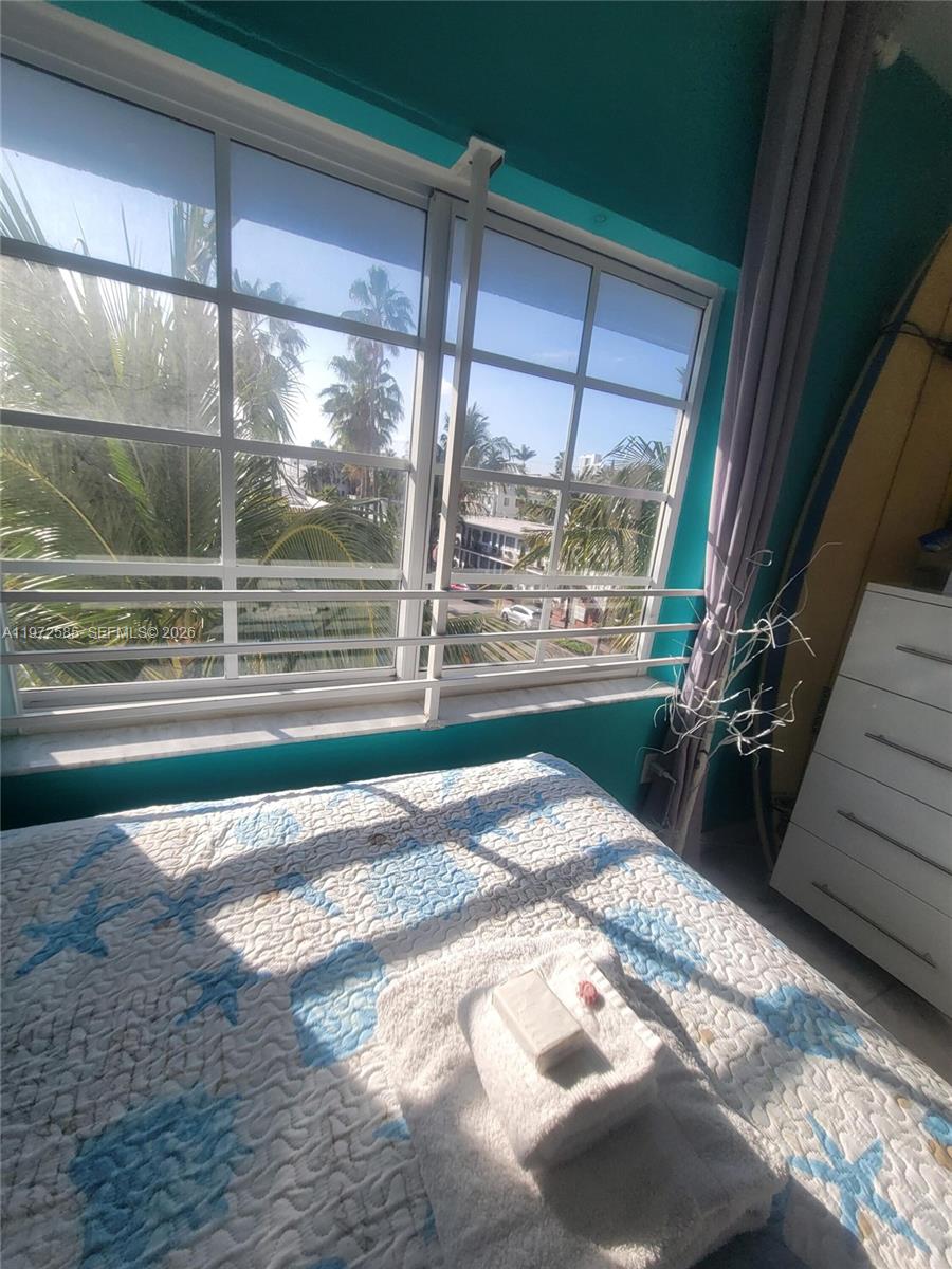 ROYAL SOUTH BEACH CONDO - Residential