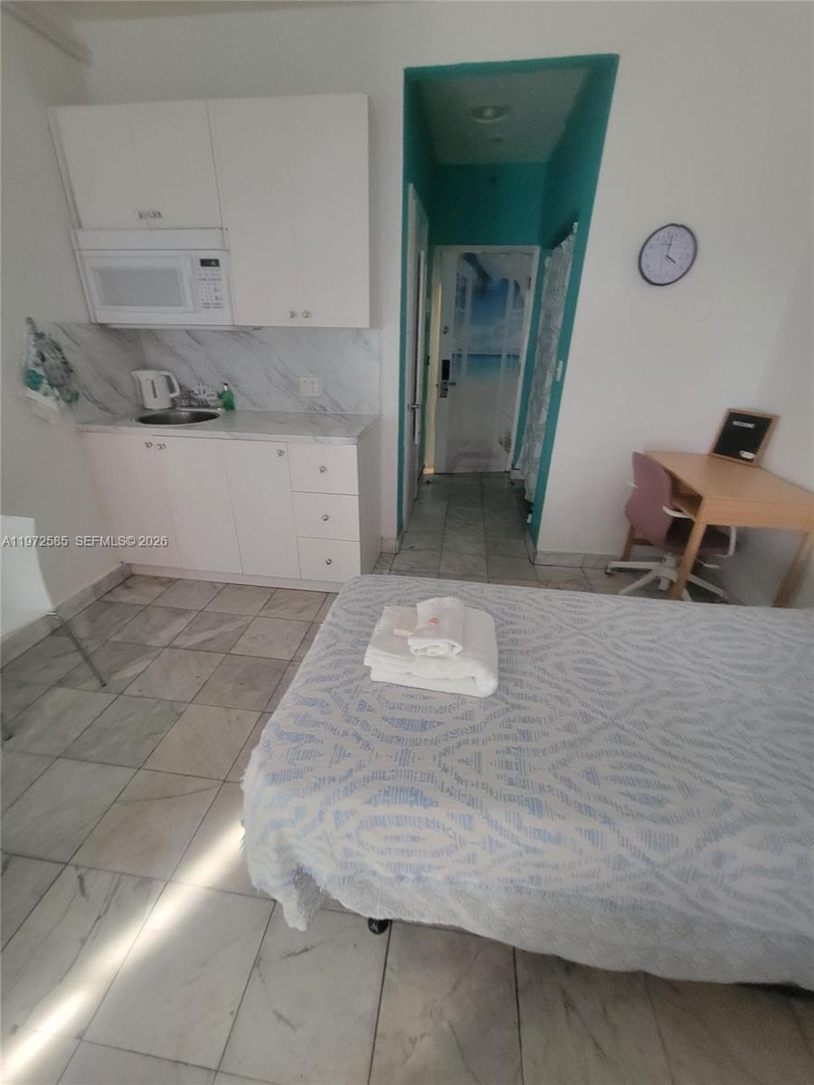 ROYAL SOUTH BEACH CONDO - Residential