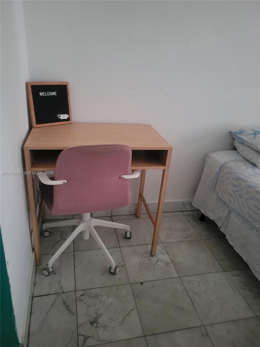 ROYAL SOUTH BEACH CONDO - Residential