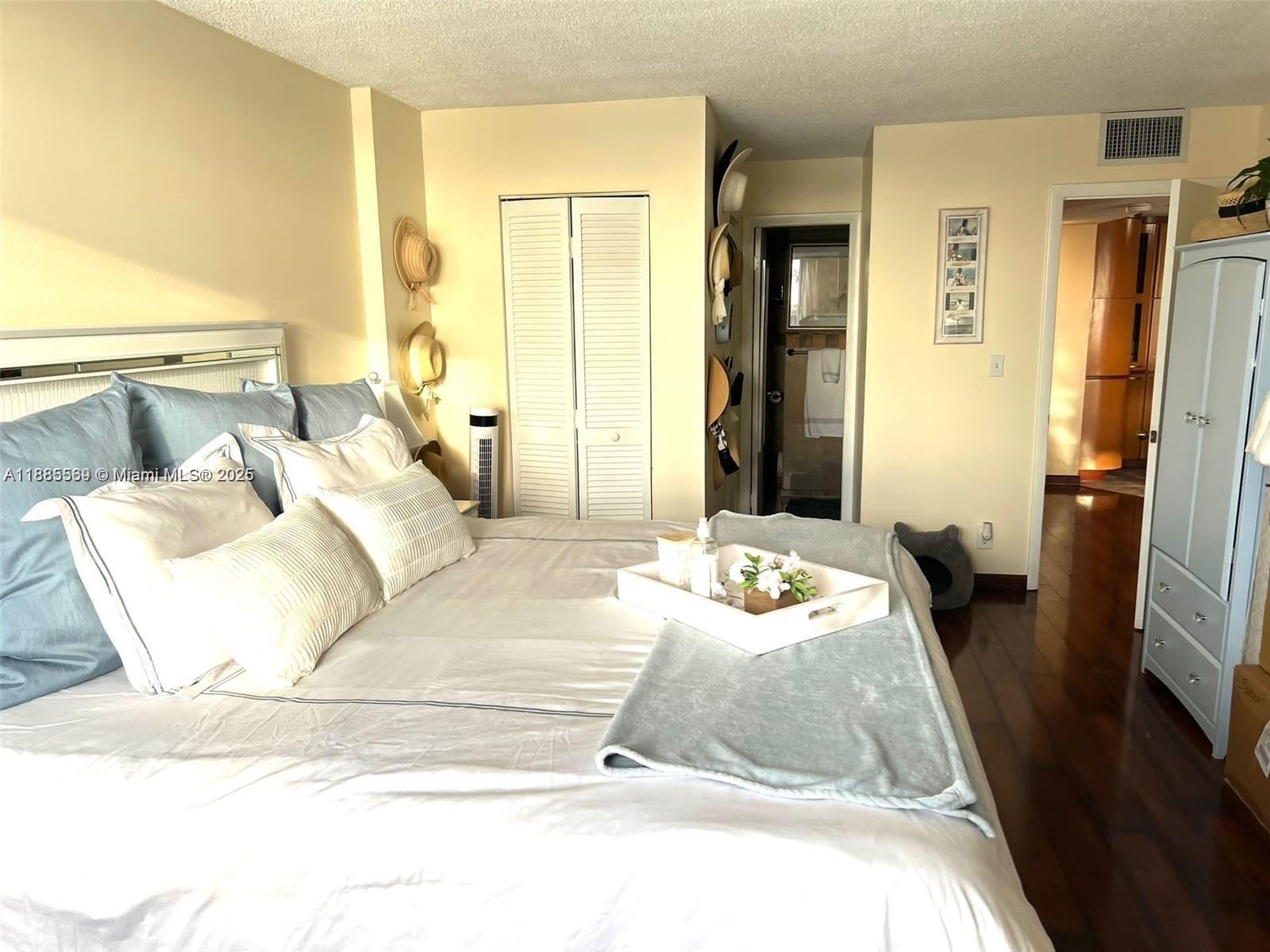 ALLINGTON TOWERS CONDO - Residential