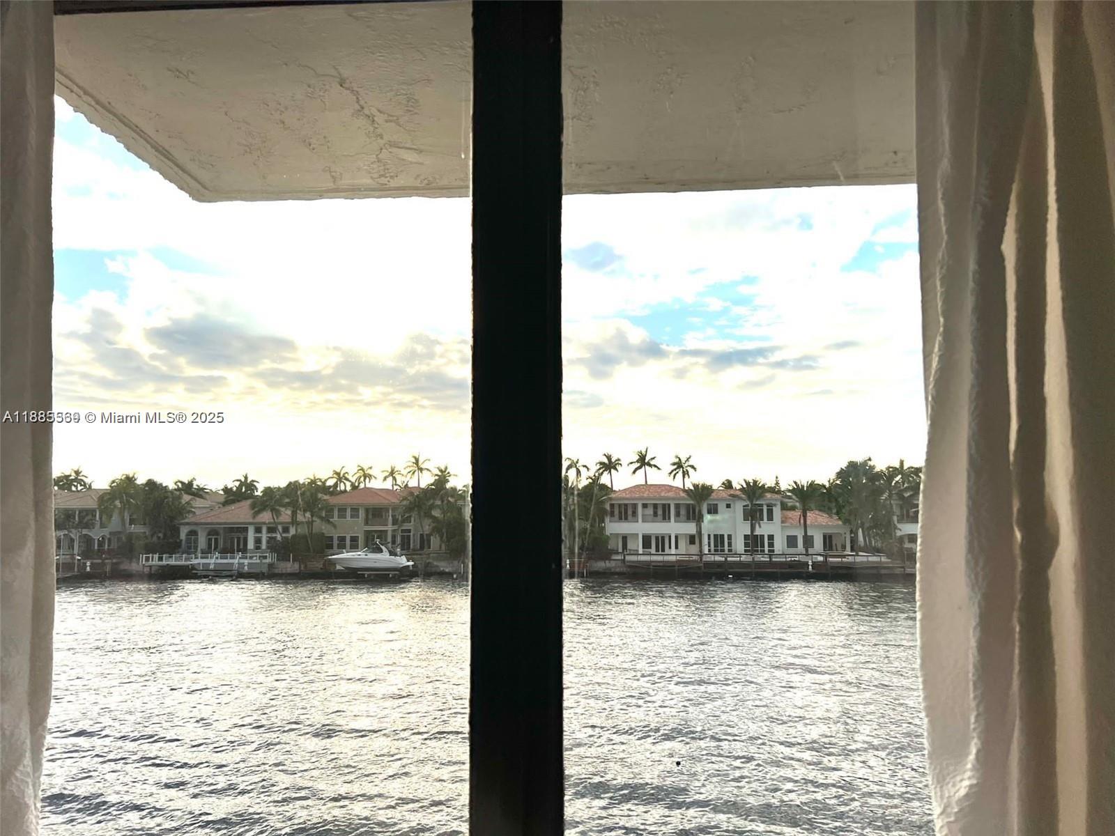 ALLINGTON TOWERS CONDO - Residential