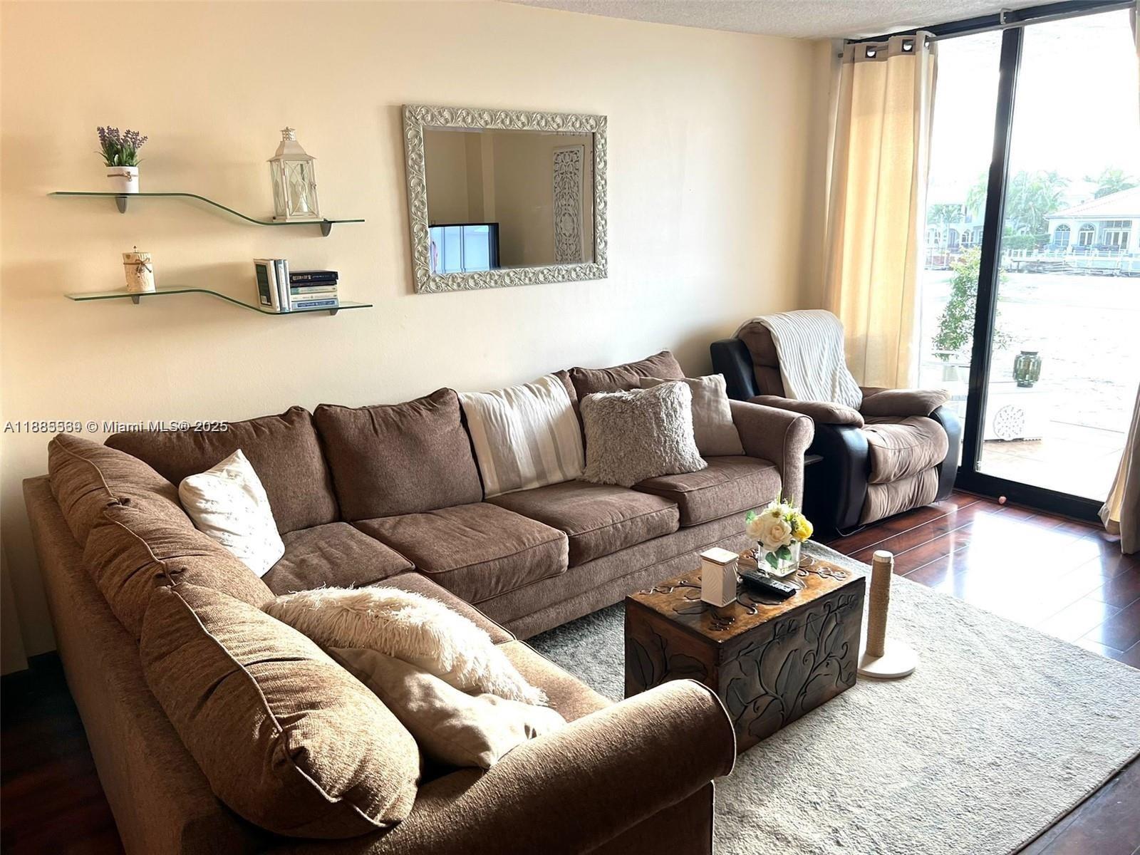 ALLINGTON TOWERS CONDO - Residential