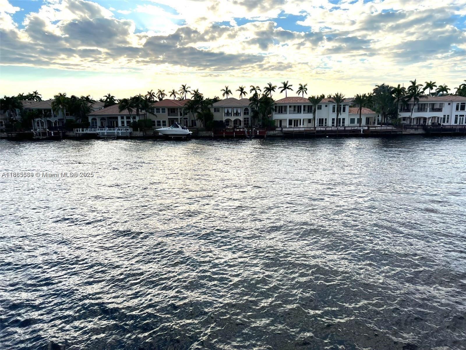 1600 S Ocean Dr 3D