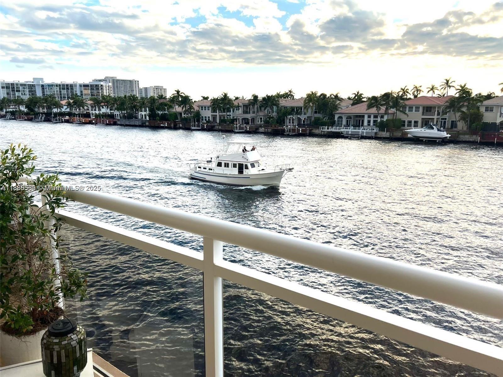 1600 S Ocean Dr 3D