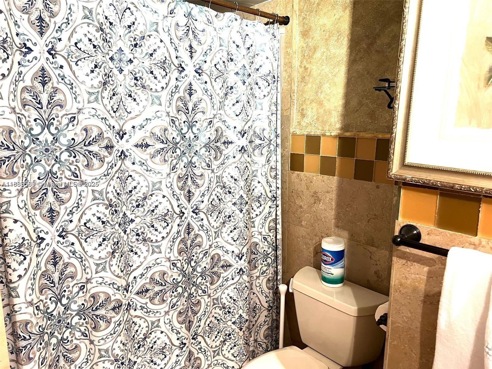 ALLINGTON TOWERS CONDO - Residential