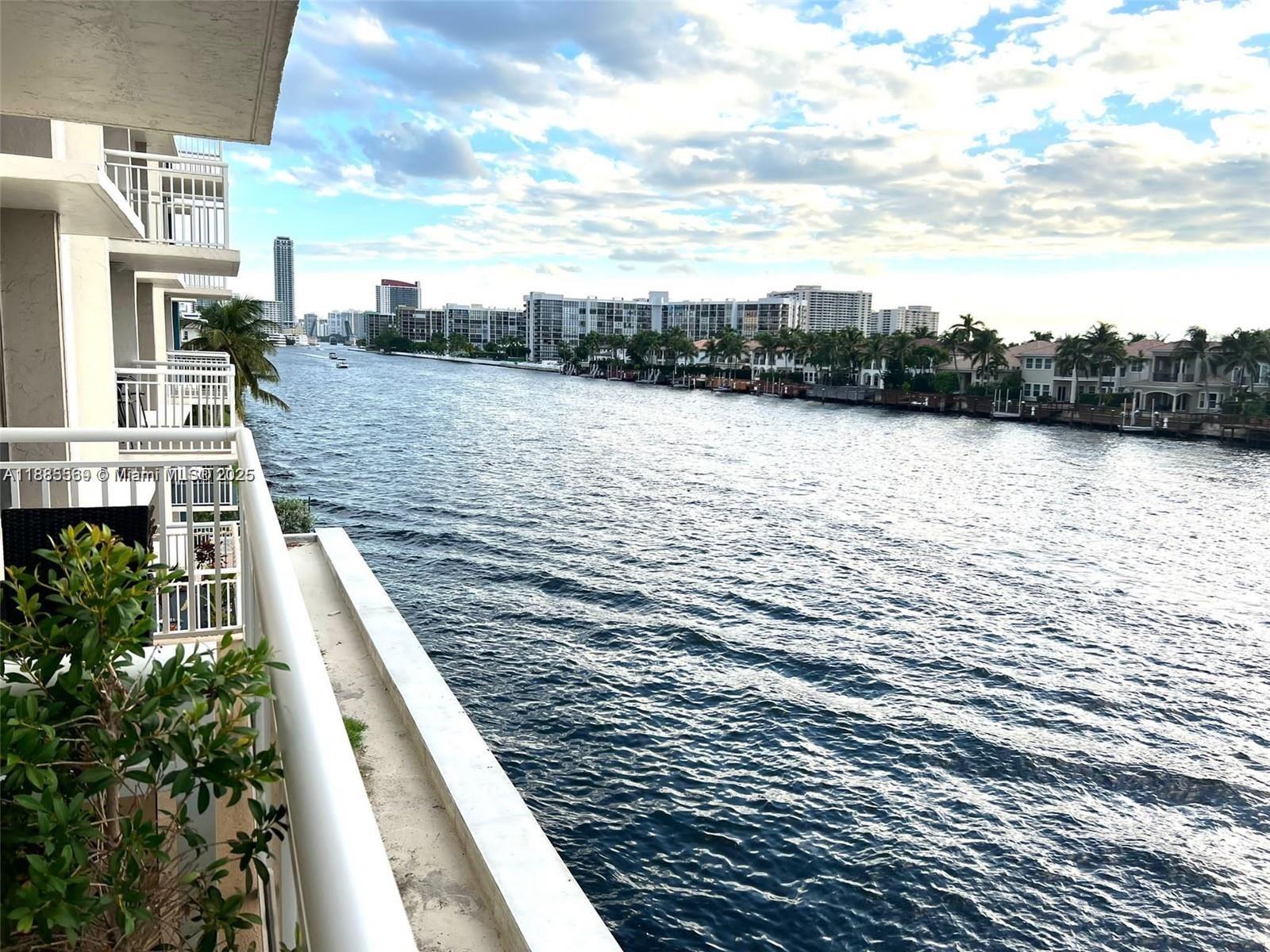 1600 S Ocean Dr 3D