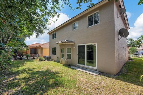 Single Family Residence in Davie FL 14143 Cypress Cove Cir Cir 27.jpg