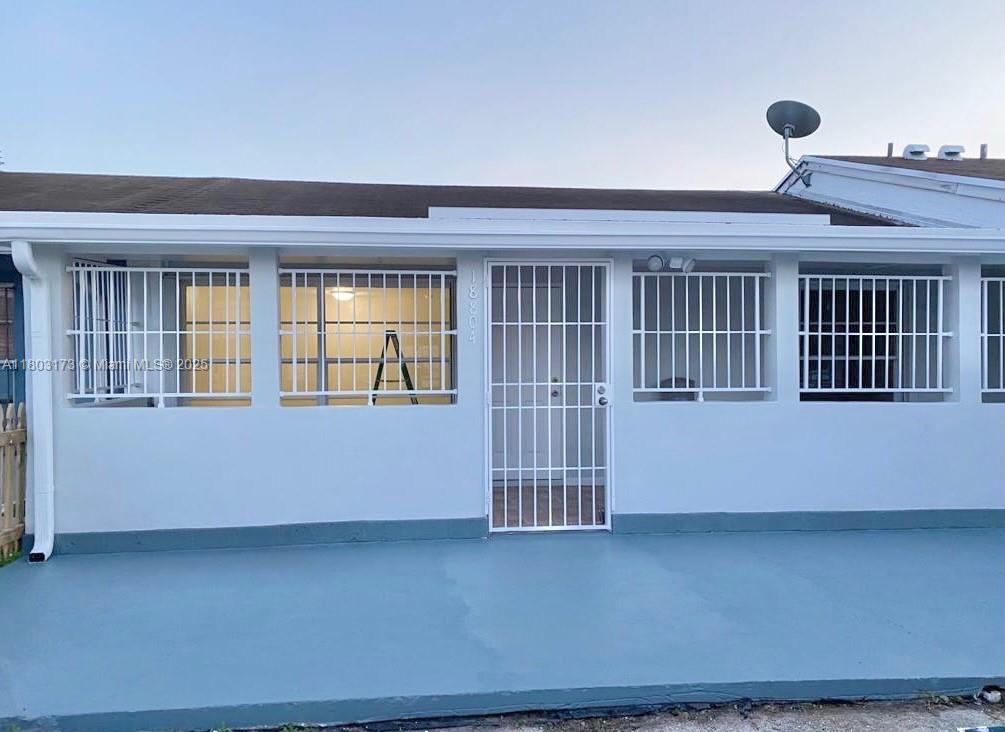 Rental Property at 18804 Nw 45th Ave, Miami Gardens, Broward County, Florida - Bedrooms: 2 
Bathrooms: 1  - $2,500 MO.