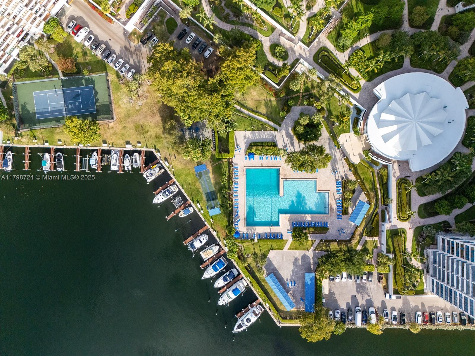 OLYMPUS CONDO PHASE - Residential