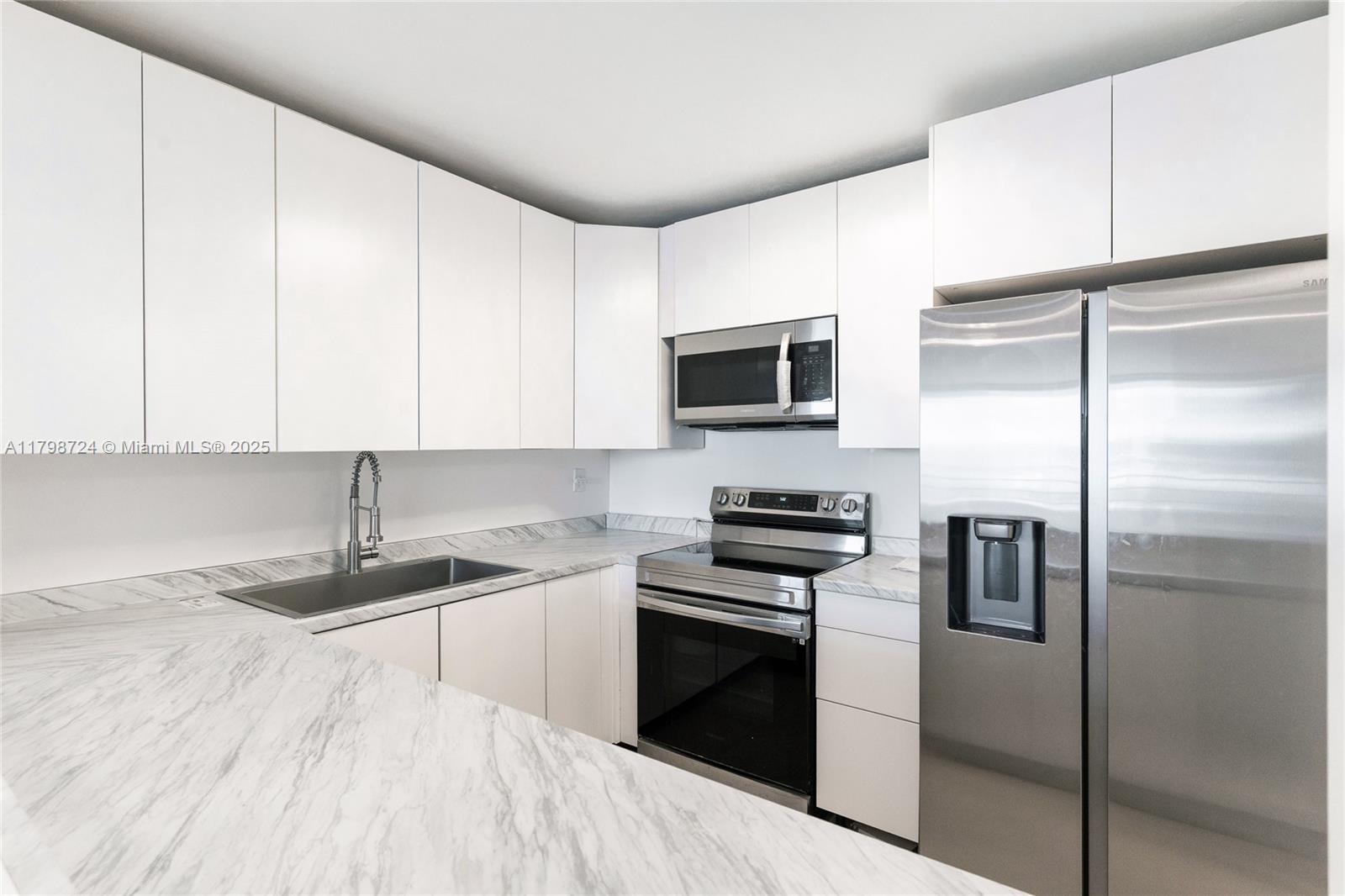 OLYMPUS CONDO PHASE - Residential