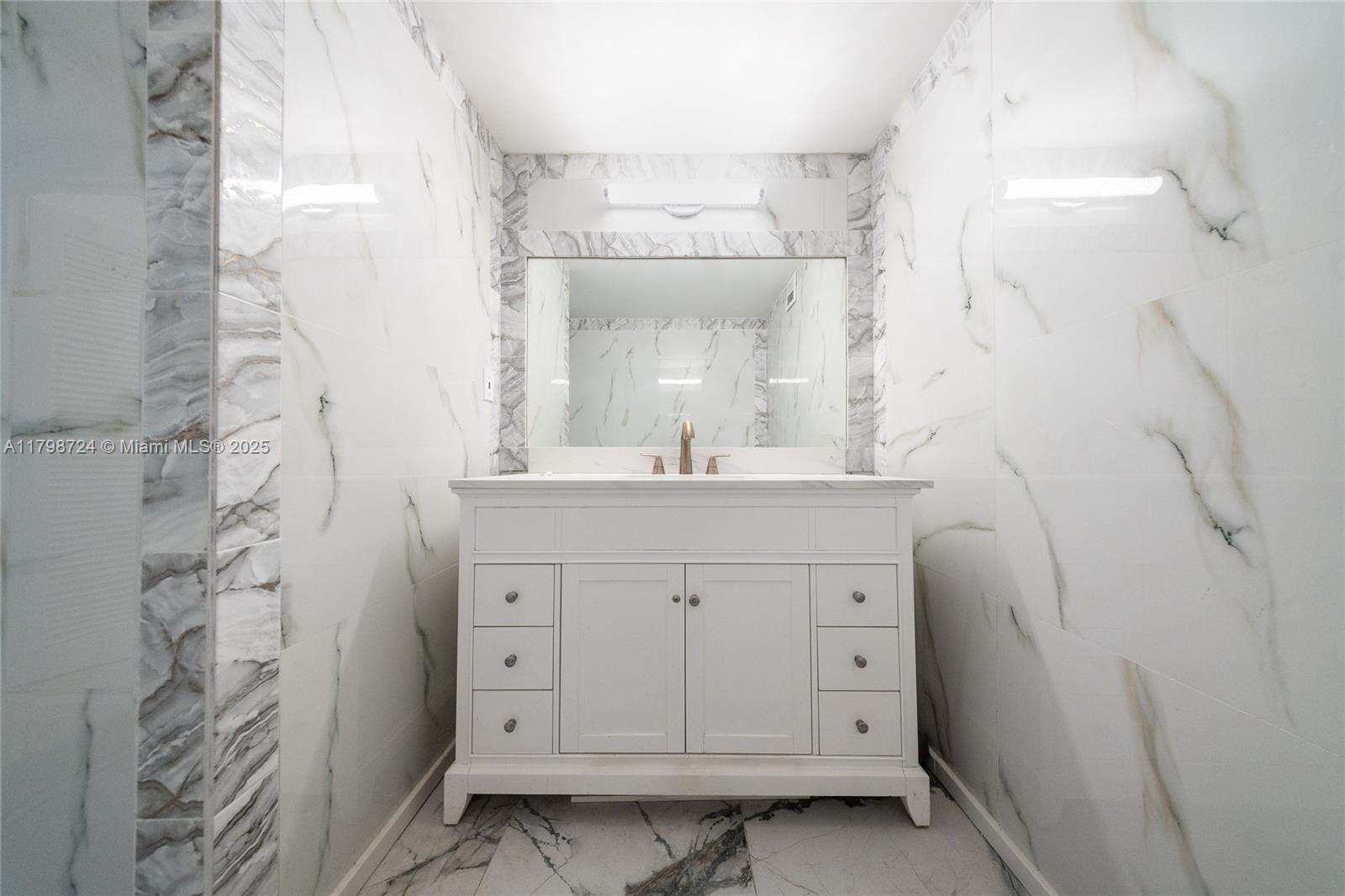 OLYMPUS CONDO PHASE - Residential