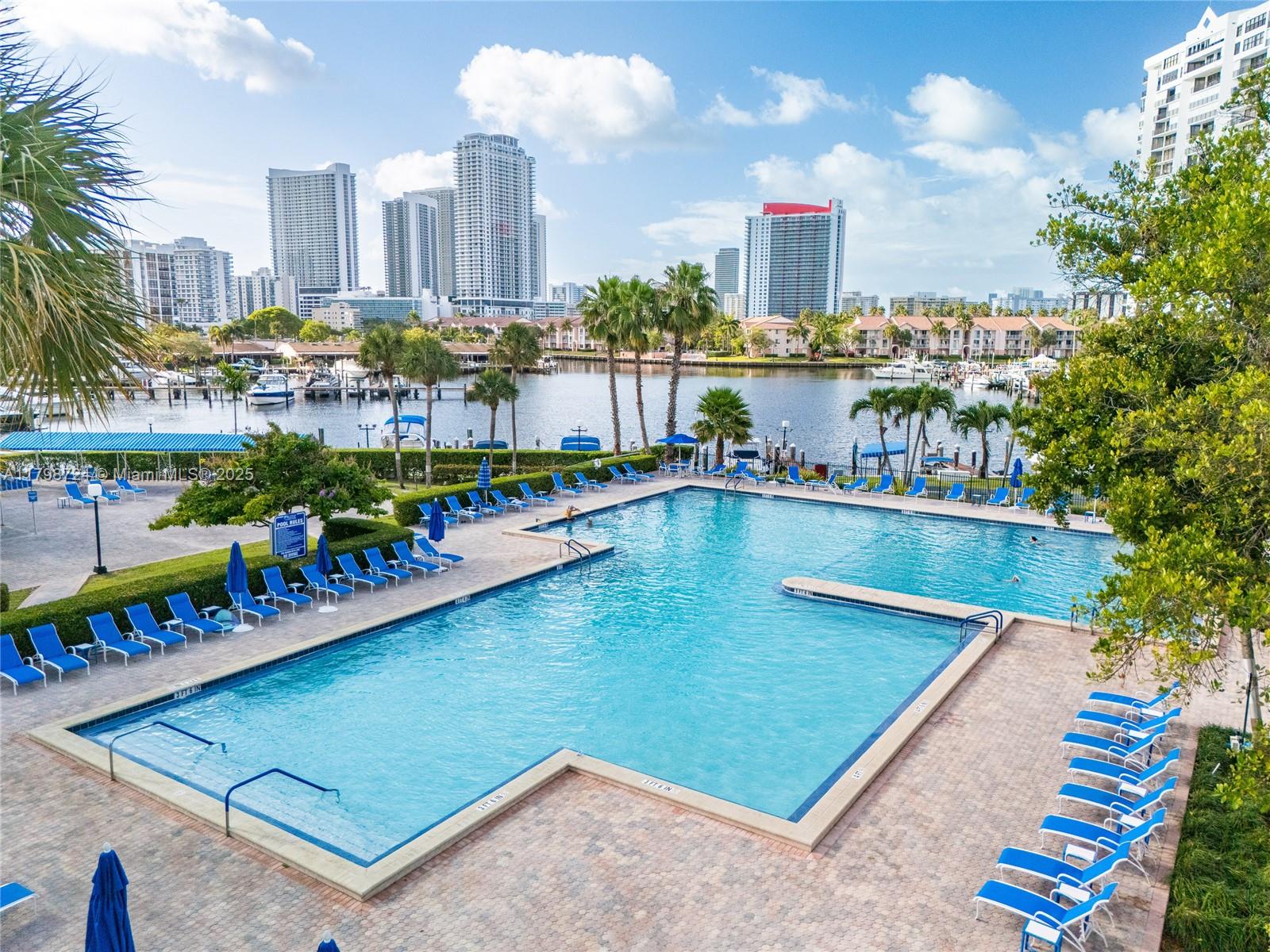 OLYMPUS CONDO PHASE - Residential