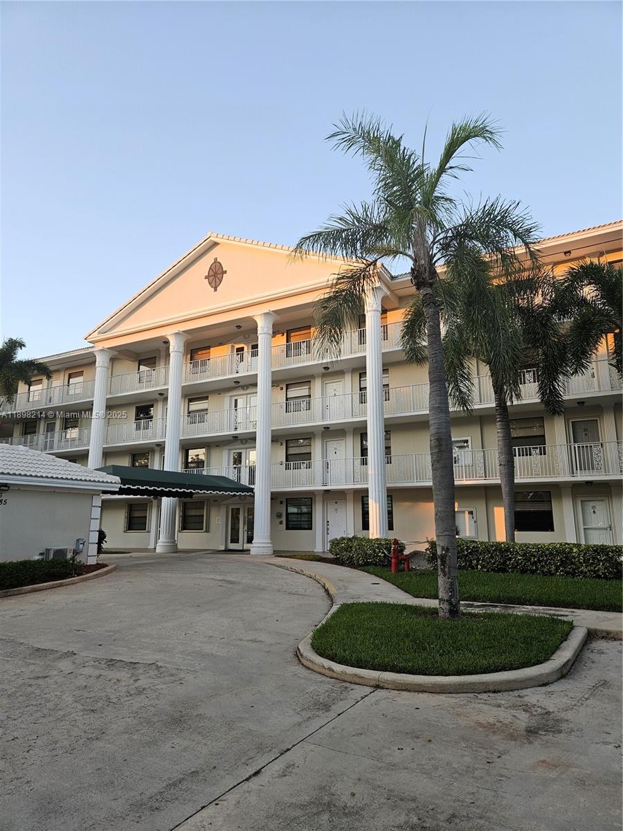 WHITEHALL CONDO AT CAMINO - Residential