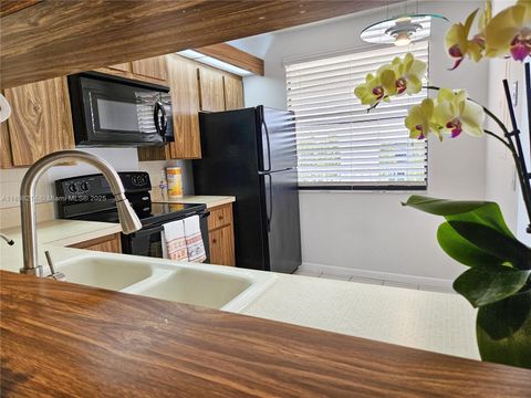 6085 Balboa Cir 403 Boca Raton FL 33433