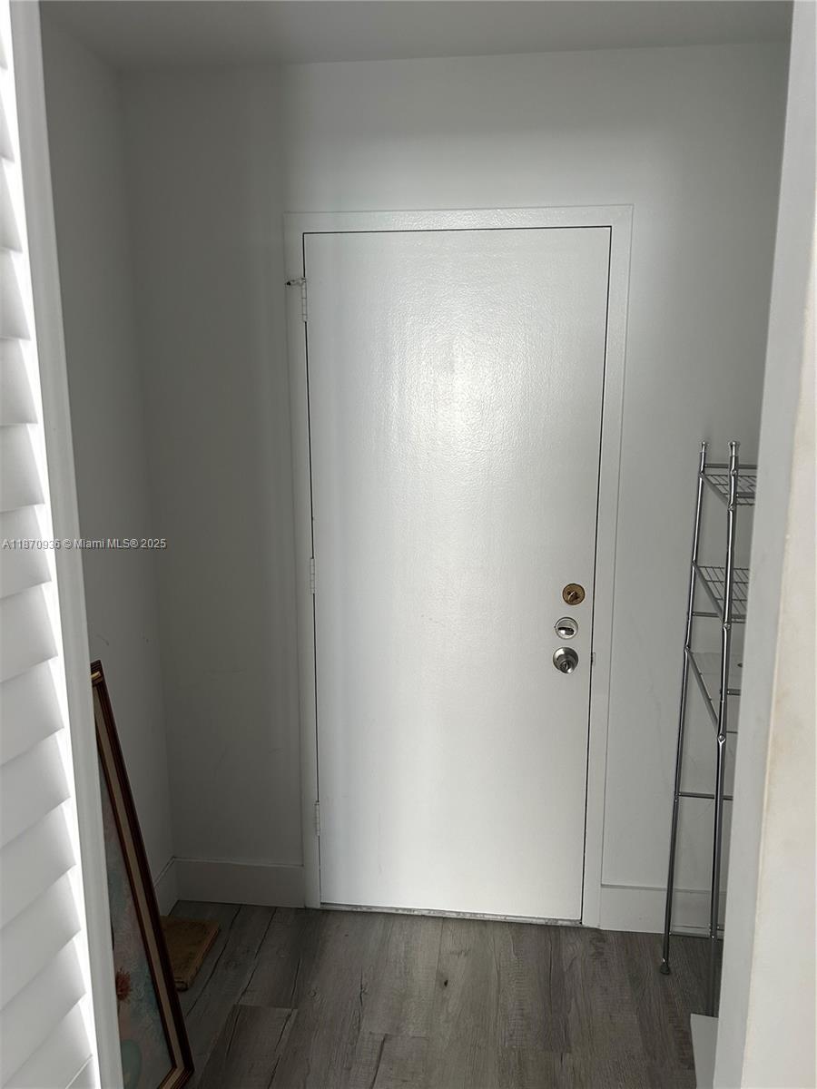 ENVIRON I CONDO 9 - Residential