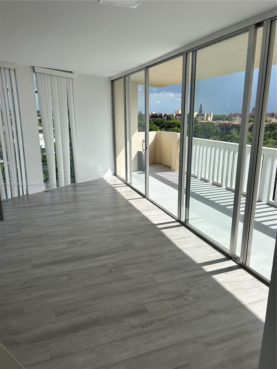 ENVIRON I CONDO 9 - Residential