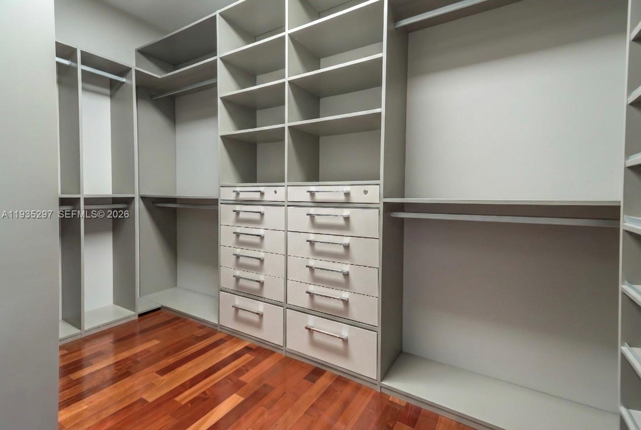 SUNSET LAKES PLAT THREE - Residential