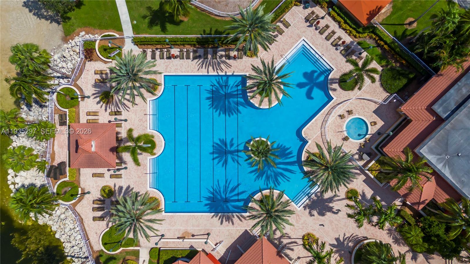 SUNSET LAKES PLAT THREE - Residential