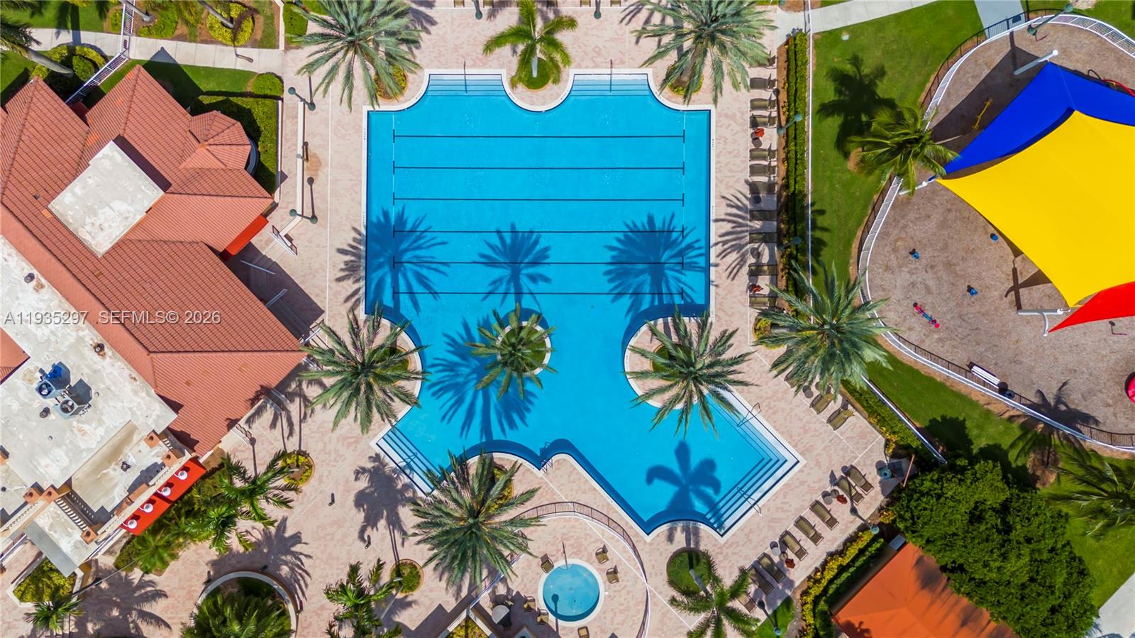 SUNSET LAKES PLAT THREE - Residential