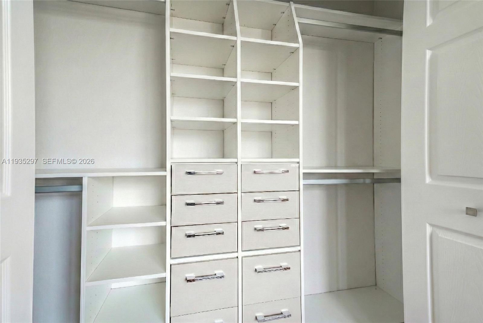 SUNSET LAKES PLAT THREE - Residential