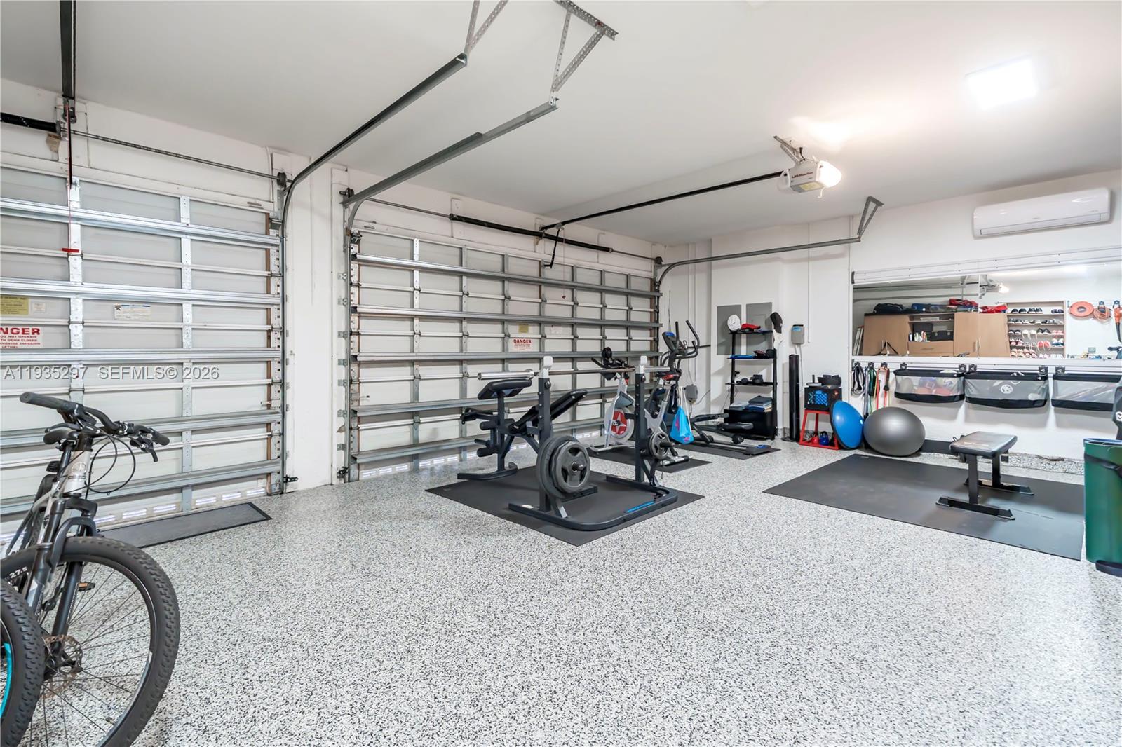 SUNSET LAKES PLAT THREE - Residential