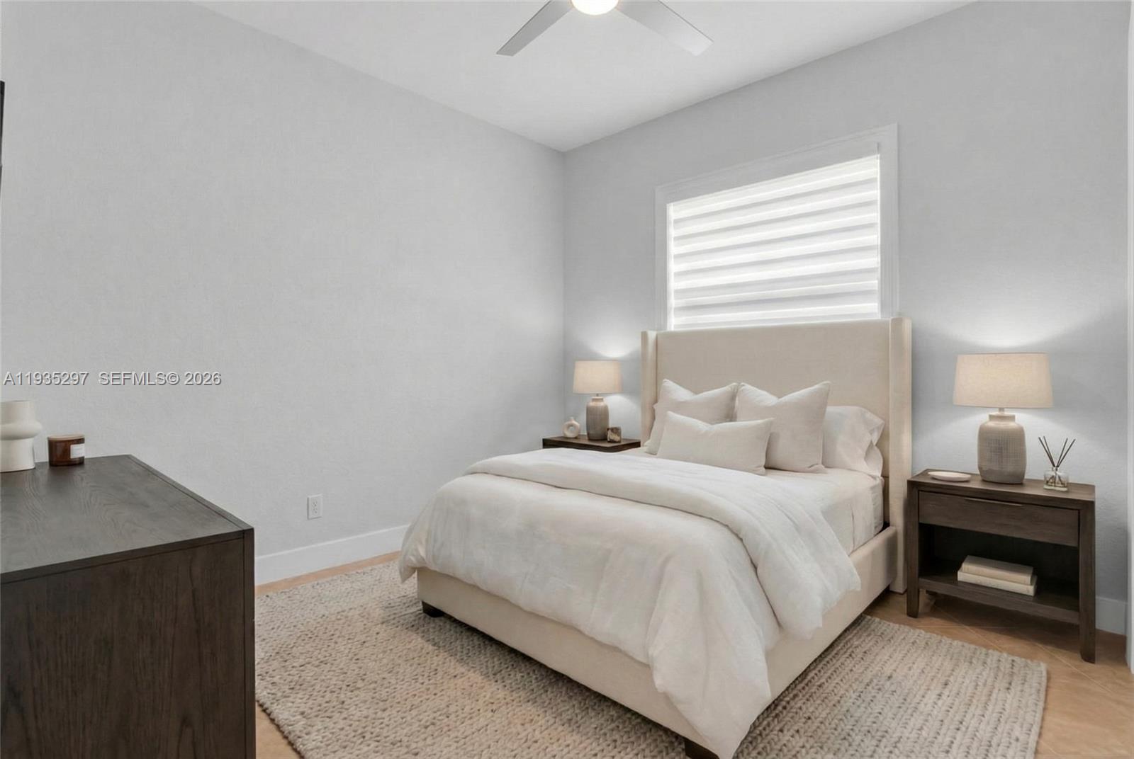 SUNSET LAKES PLAT THREE - Residential