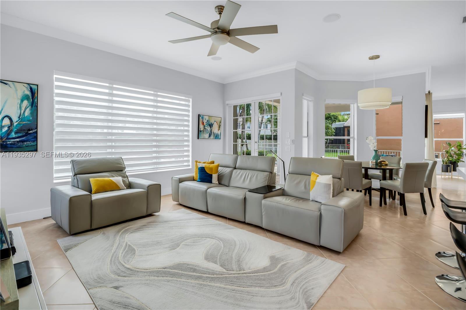 SUNSET LAKES PLAT THREE - Residential