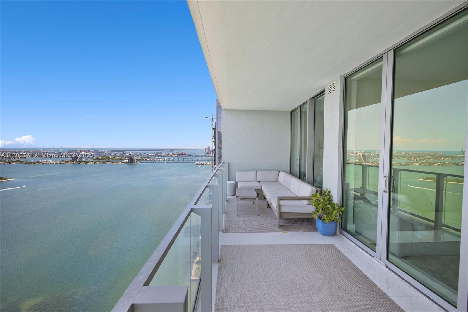 2900 Ne 7th Ave 4005, Miami, Broward County, Florida - 3 Bedrooms  
3 Bathrooms - 