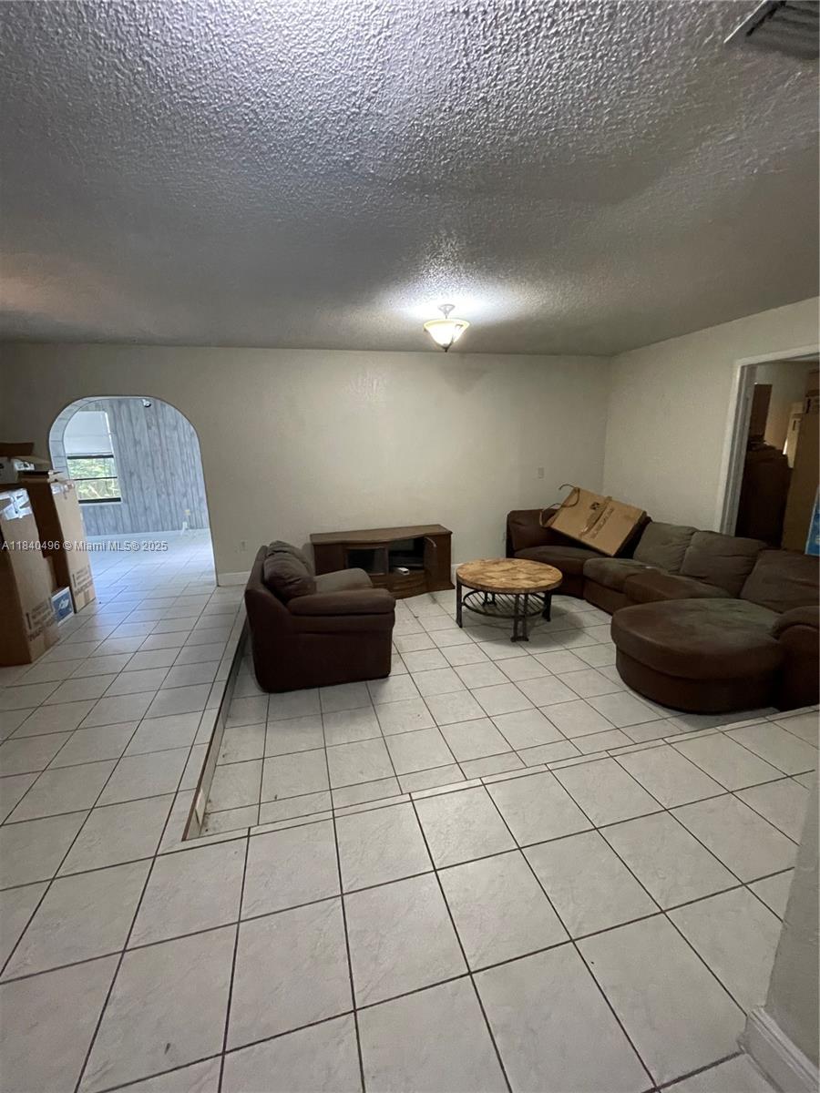 10350 SW 167th St