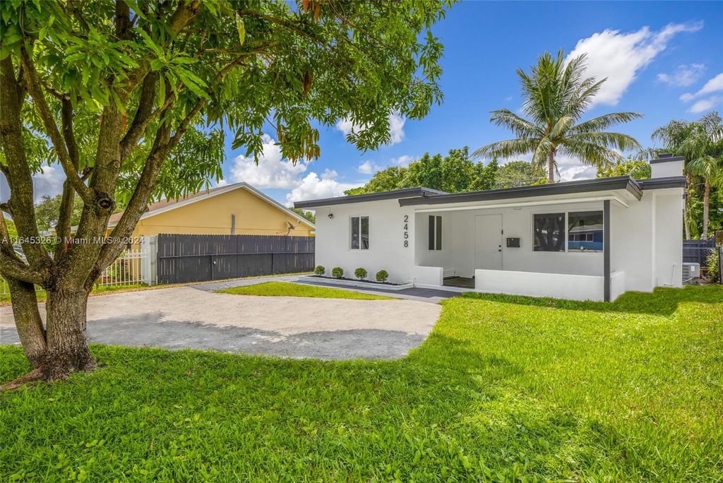 Photo of 2458 Rodman St, Hollywood, FL 33020 (MLS # A11645326)