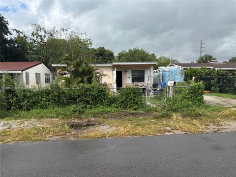 733 NW 15th Ter Fort Lauderdale FL 33311