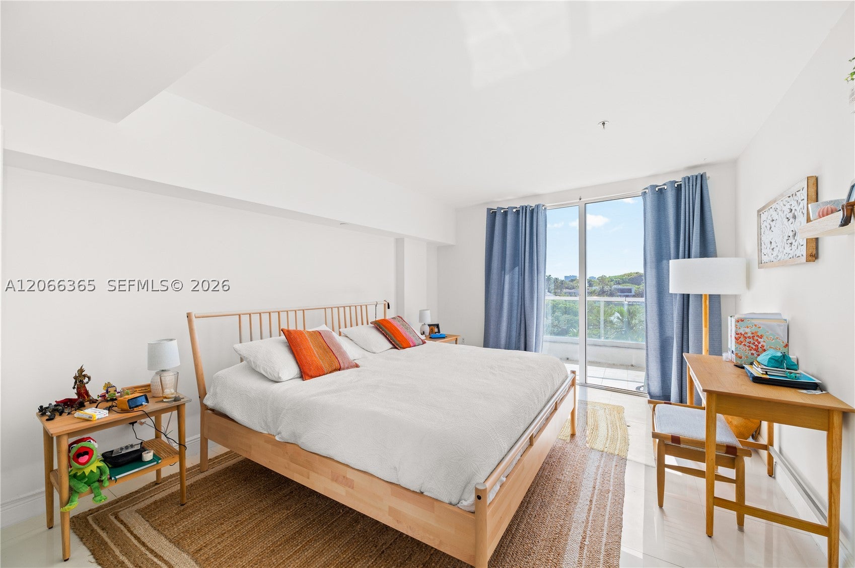 6362 Collins Ave 411