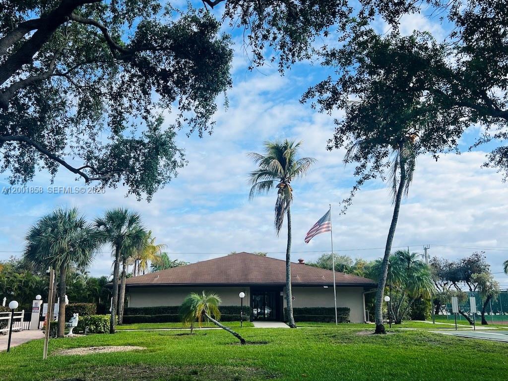 TAMARAC GARDENS CONDOMINI - Residential