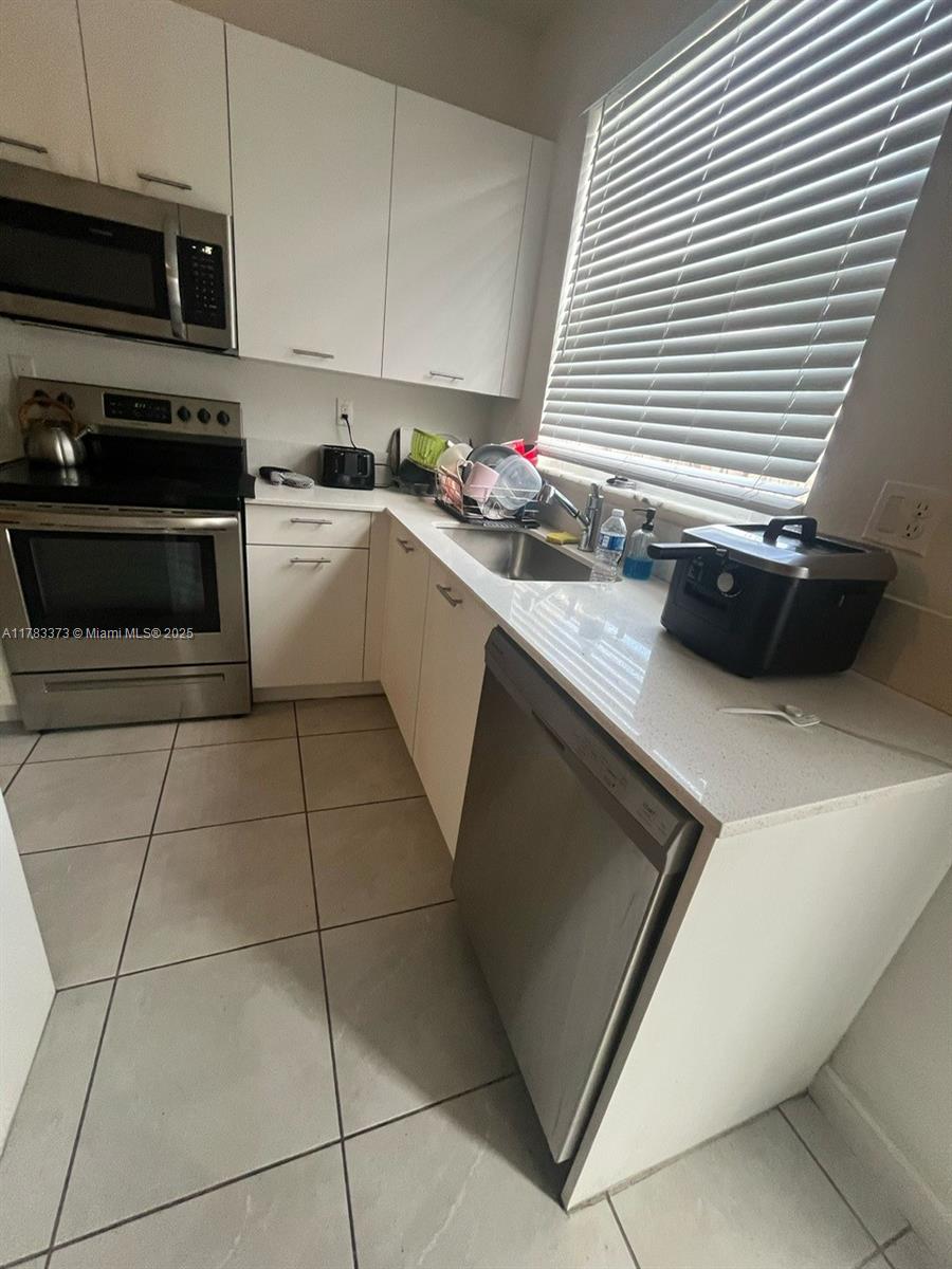 12121 NW 23 court 12121