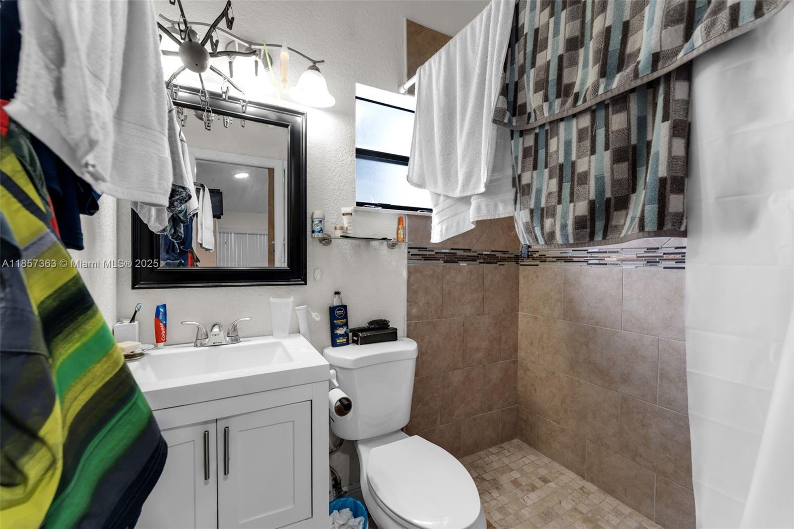 BIRD RD HIGHLANDS - Residential