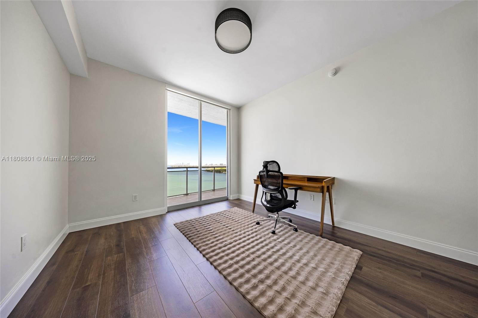 THE LEXI CONDO - Residential Lease