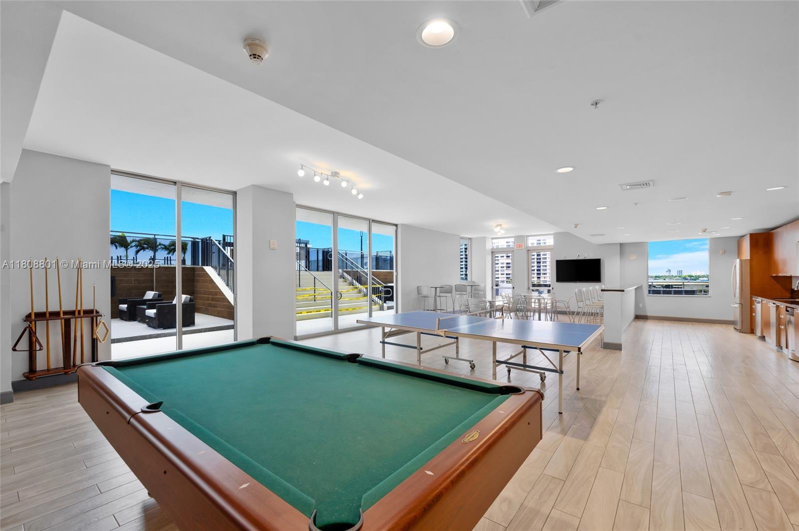 THE LEXI CONDO - Residential Lease
