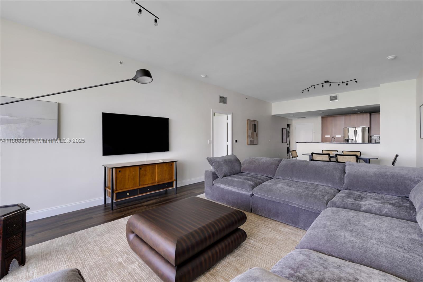 THE LEXI CONDO - Residential Lease