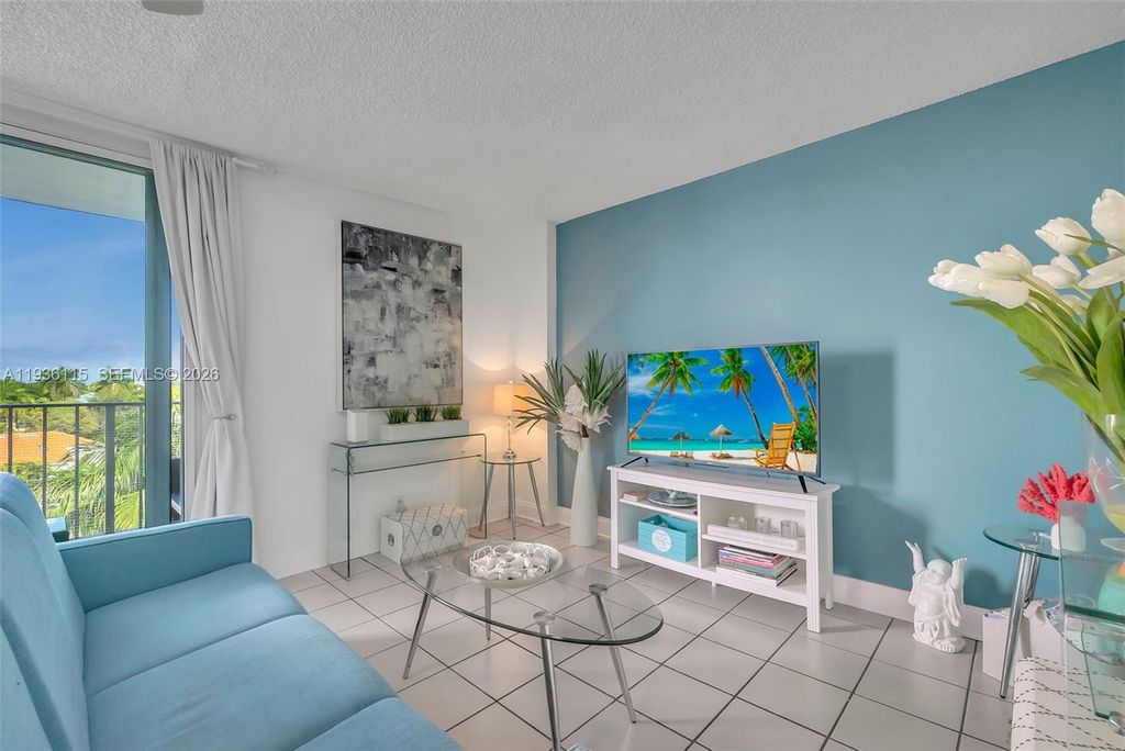 Photo of 1731 SE 15th St #511, Fort Lauderdale, FL 33316 (MLS # A11936115)