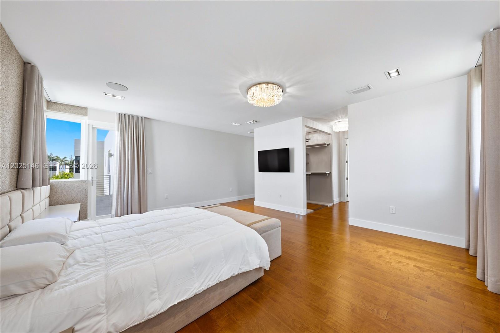 DORAL COMMONS RESIDENTIAL - Residential