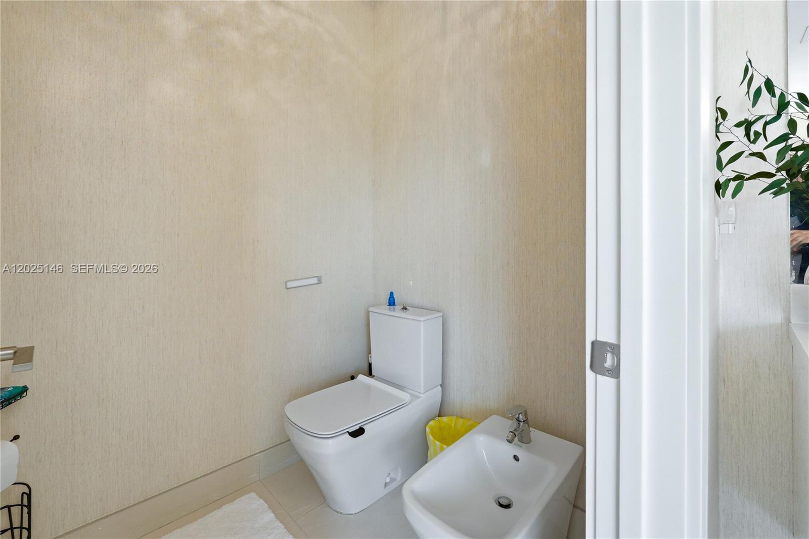 DORAL COMMONS RESIDENTIAL - Residential