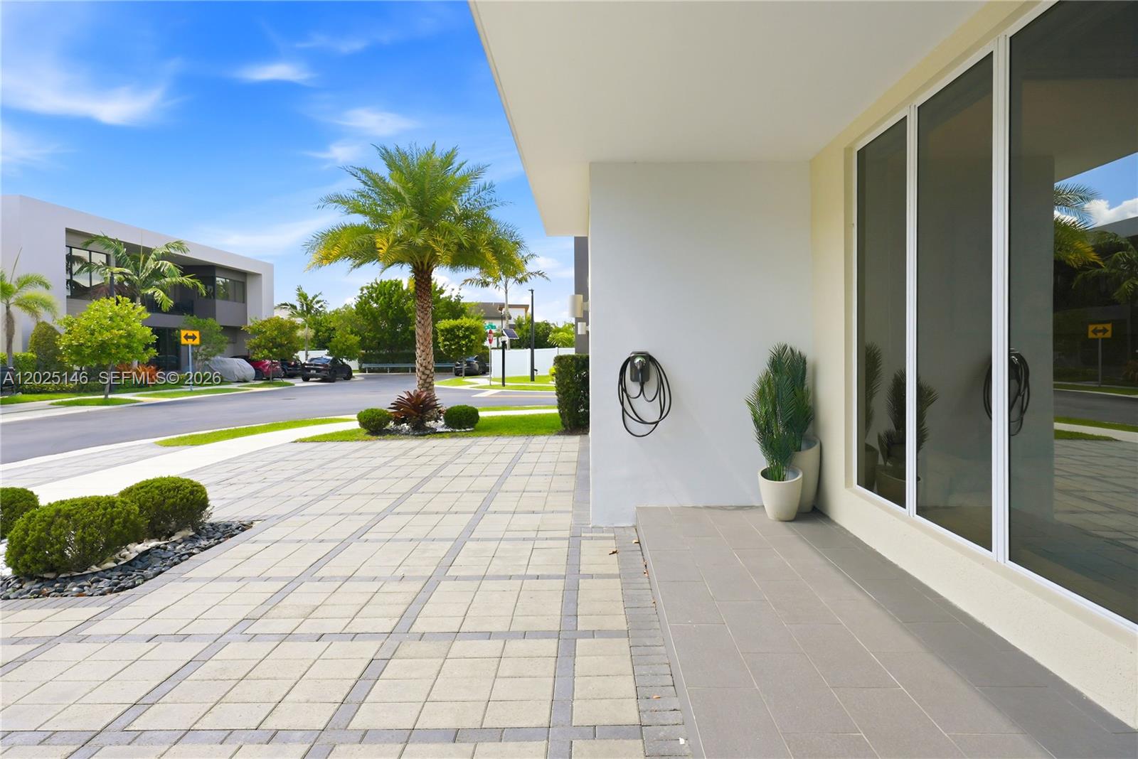 DORAL COMMONS RESIDENTIAL - Residential