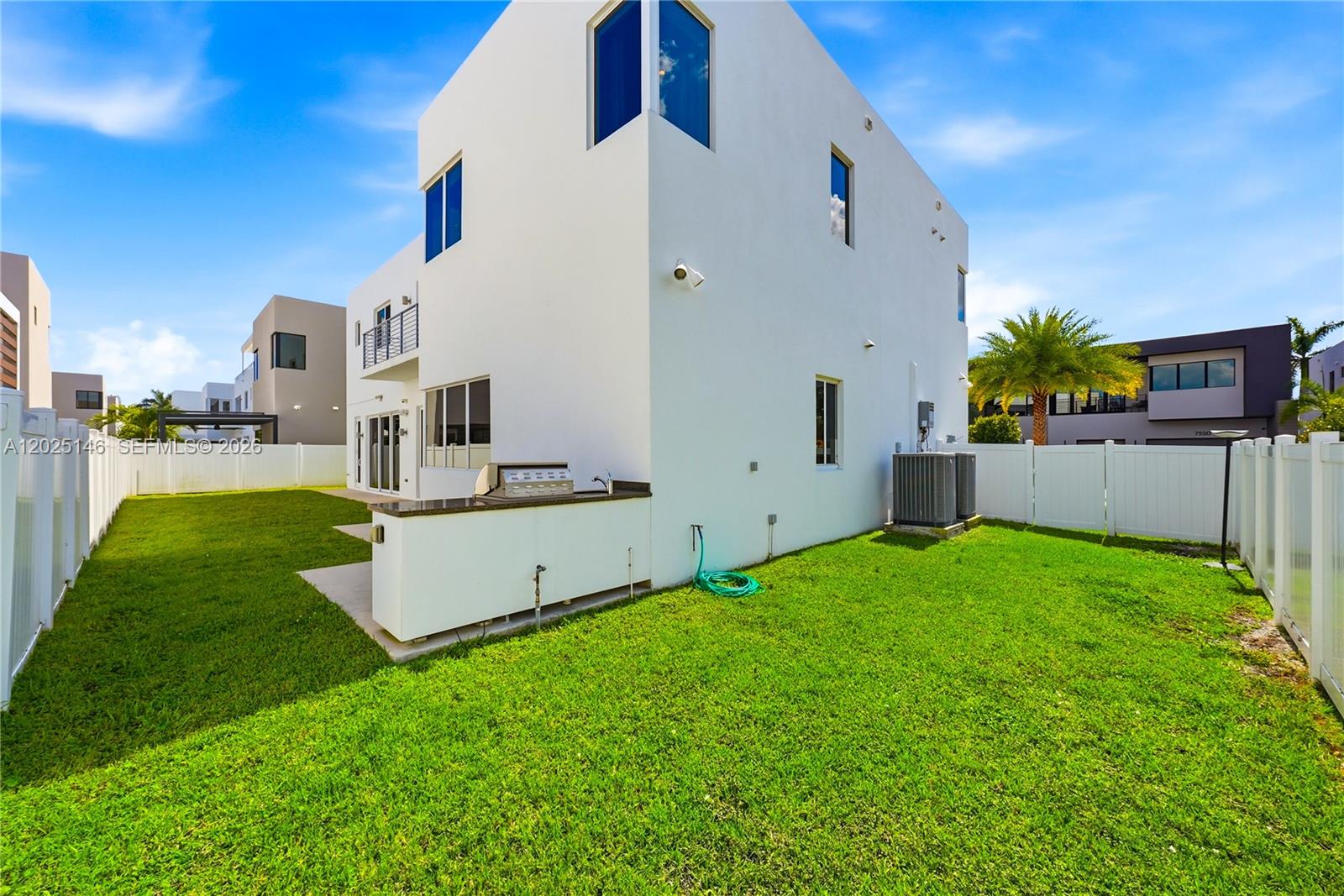 DORAL COMMONS RESIDENTIAL - Residential