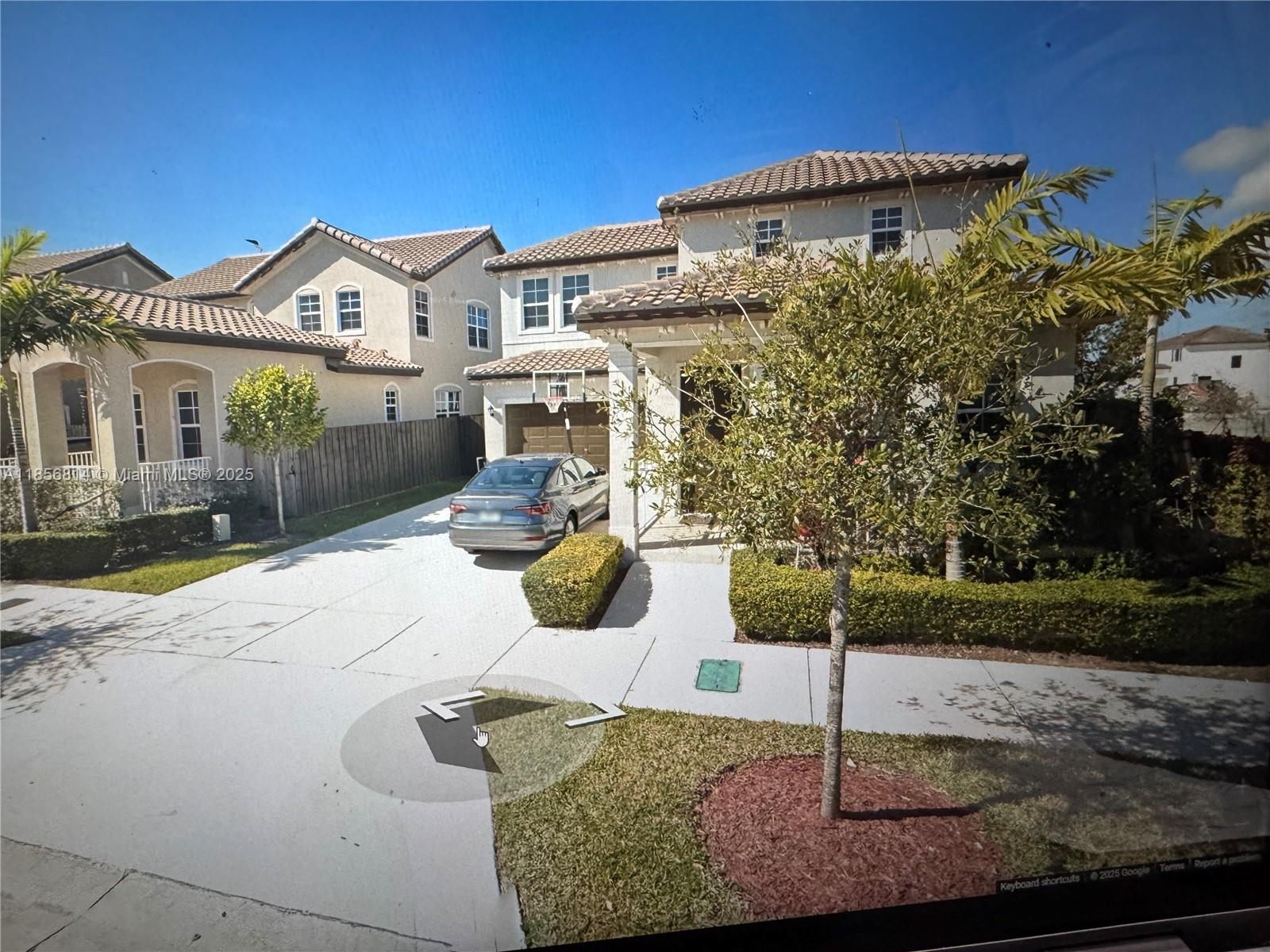 Great location!!!! New Studio!!! New title. New kitchen!! New everything!!! All Inclusive; electricity. water & internet.
The owner requires proof of income and a criminal record check. First month, last month, and one security deposit.