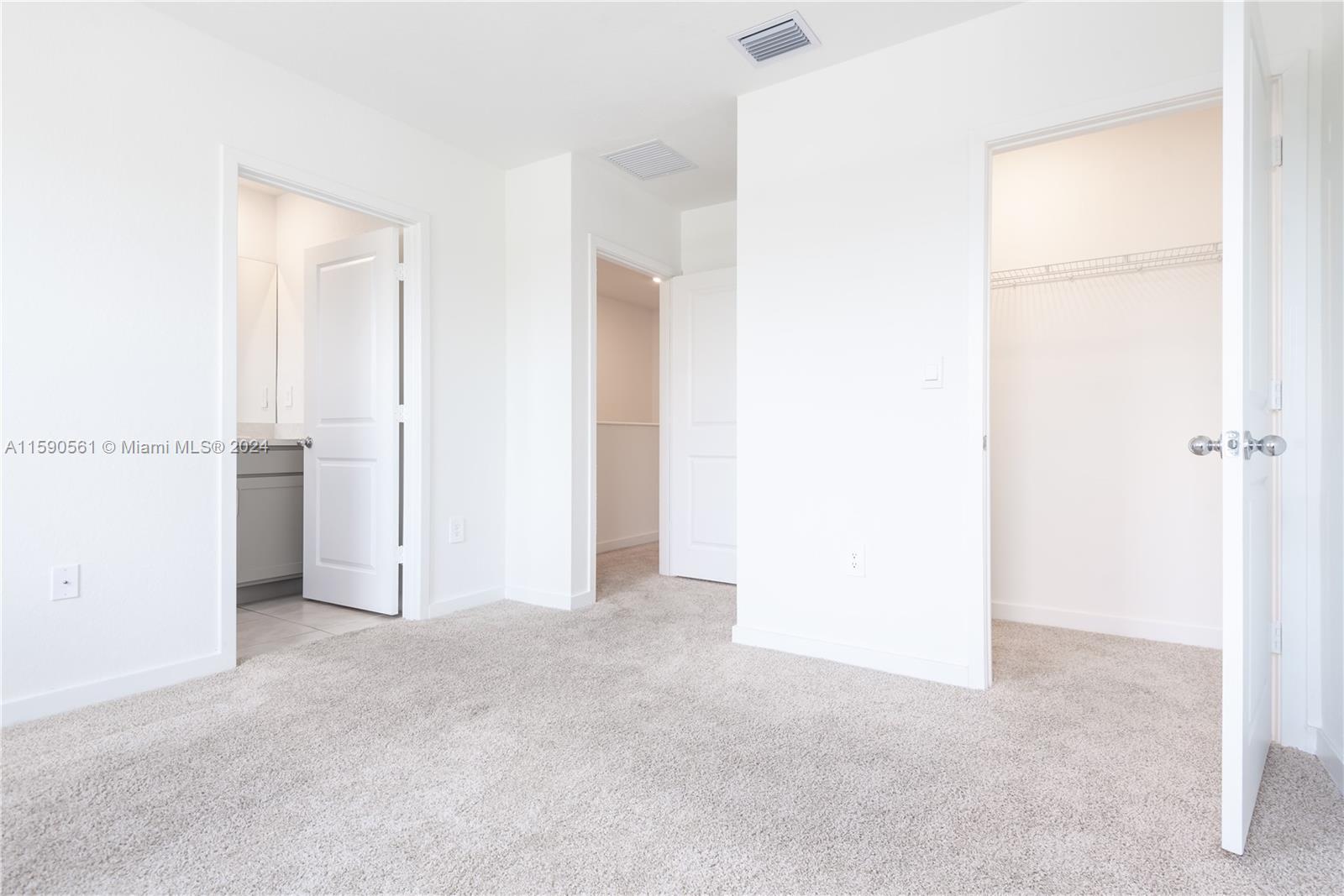 SEBASTIAN ISLE - Residential Lease