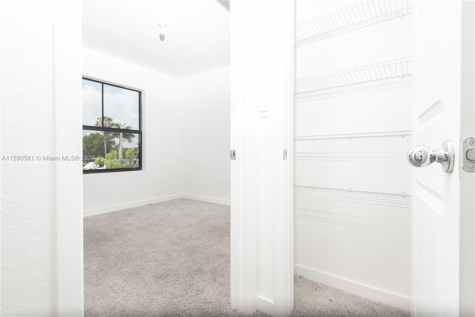 SEBASTIAN ISLE - Residential Lease